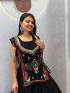 BLACK COLOR CHOLI